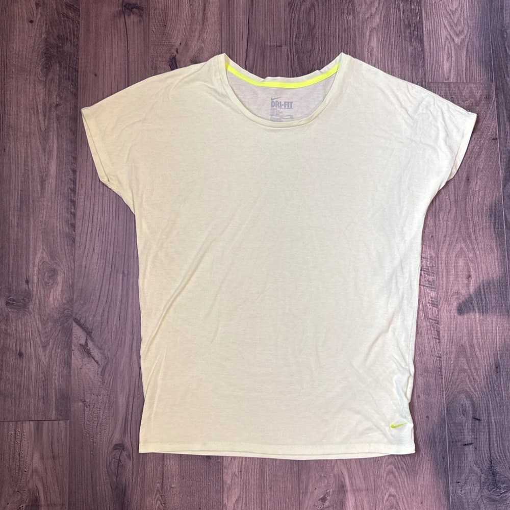 Nike Dri Fit Loose Fit T Shirt Women's‎ Size L Pale Yellow Athletic